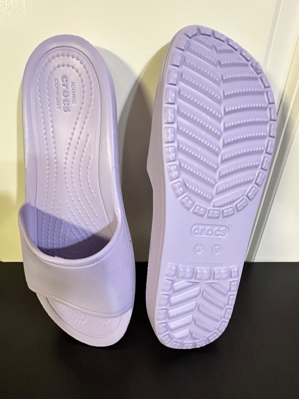 lilac purple Crocs Sloane Slide sandals, women’s size 10 - Picture 3 of 5
